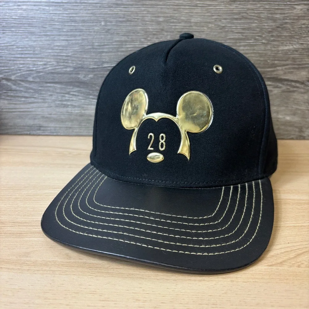 Disney Hat Cap‎ Strap Back Black Mickey Mouse 28 Walt Disney World Parks